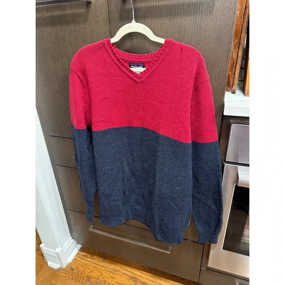 Patagonia Men's large Lambswool‎ V-Neck Sweater